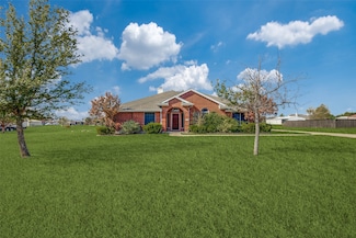 640 Lake Shadow Dr, Lavon, TX 75166