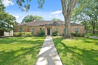 3103 Fairway Dr, Sugar Land, TX 77478