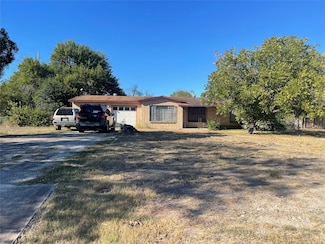 303 Glenoak Dr, San Antonio, TX 78220