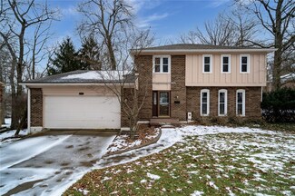 1832 Southlawn Dr, Fairborn, OH 45324