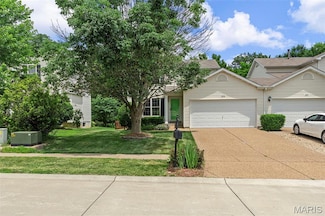 505 Donna Marie Dr, Wentzville, MO 63385