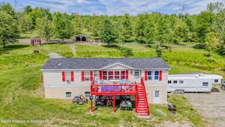 660 Wildenberg Rd, Clifford Township, PA 18470