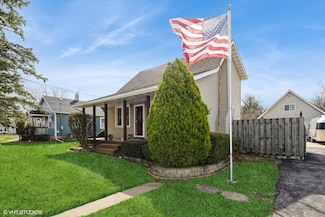 1221 E 10th St, Hobart, IN 46342