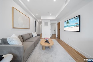 28 Beacon Ave Unit 2, Jersey City, NJ 07306