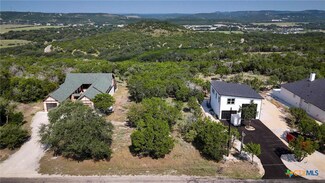 2601 Summit Dr, Canyon Lake, TX 78132