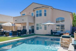 8012 Oso Loco Dr NE, Albuquerque, NM 87122