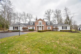 469 Country Club Dr NE, Warren, OH 44484