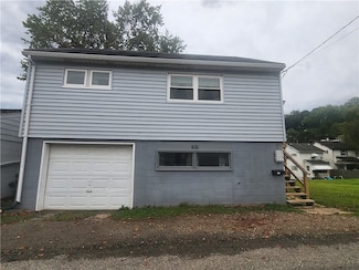 1010 1/2 Wallace St, Vandergrift, PA 15690