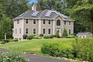 17 Sawmill Ridge Rd, Haverhill, MA 01832