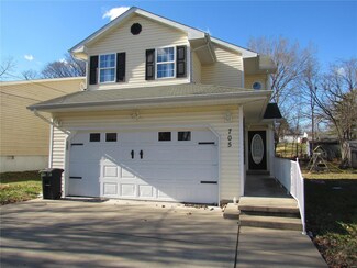 705 S Vandervoot Ave, Desloge, MO 63601