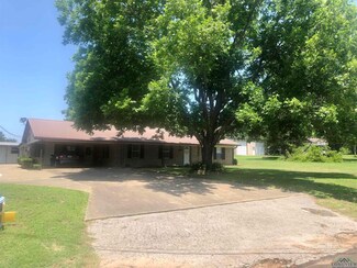 506 W Broad St, Linden, TX 75563