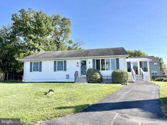 110 S Laura Ct, Wilmington, DE 19804