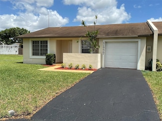 11777 SW 108th Ln, Miami, FL 33186