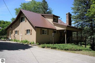 2960 S 13 Rd, Harrietta, MI 49638