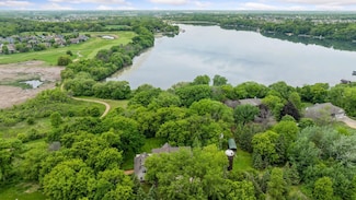 3180 High Point Dr, Chaska, MN 55318