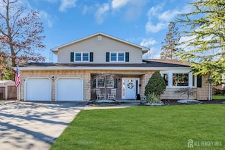 11 Zaleski Dr, Sayreville, NJ 08872