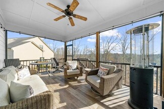 68 Lakeland Dr, Dawsonville, GA 30534