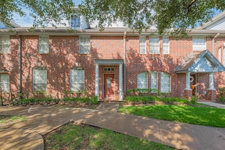 1439 El Camino Village Dr, Houston, TX 77058