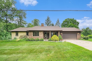 401 Shoemaker Dr, Middlebury, IN 46540