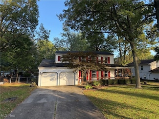 1845 Celeste Cir, Youngstown, OH 44511