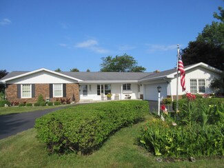 28444 S Park Rd, Beecher, IL 60401