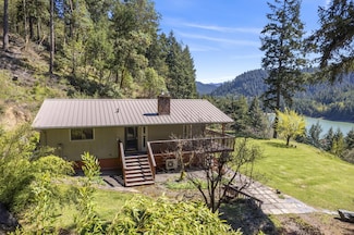 49867 Hills Creek Rd, Oakridge, OR 97463