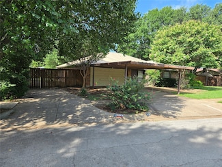 713 Sierra Blanca Dr, Saginaw, TX 76179