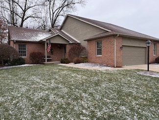 114 Oak Tree Ln SE Unit 11A, Warren, OH 44484