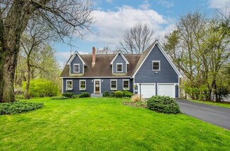 9 Stevens Cir, Andover, MA 01810