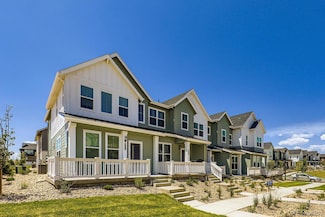 2004 S Haleyville Way, Aurora, CO 80018
