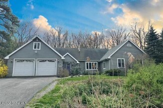 8701 Miller Hill Rd, Averill Park, NY 12018