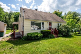22 Cross Rd, Rochester, NH 03868