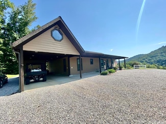 8465 Herpel Rd, Mountain View, AR 72560