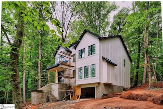 281 Loch Lomond Dr, Pickens, SC 29671