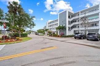 3017 Farnham N, Deerfield Beach, FL 33442