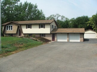 2424 Lime Bluff Rd, Muncy, PA 17756