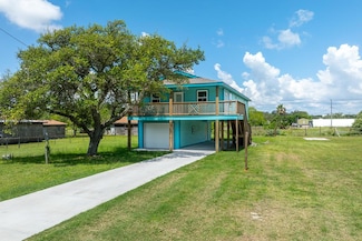 1123 S Fuqua St, Rockport, TX 78382