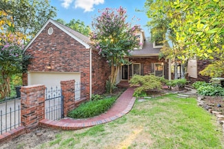 801 Pleasant Valley Dr, Little Rock, AR 72227