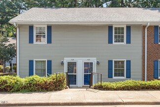 1127 Nottingham Cir, Cary, NC 27511