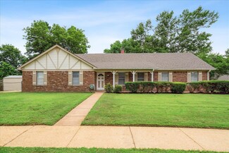 6977 E Heatherhill Dr, Memphis, TN 38135