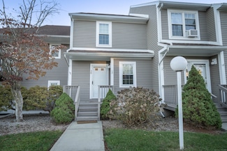 53 Brushy Plain Rd Unit 3D, Branford, CT 06405