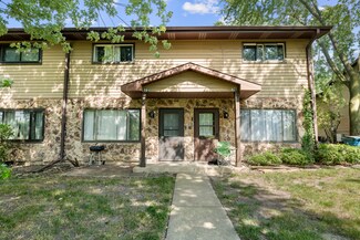 72 S Ruga Ct, Addison, IL 60101