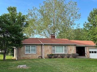514 W 5th St, Carrollton, MO 64633