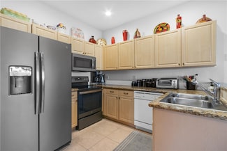 2508 Stockbridge Square SW, Vero Beach, FL 32962