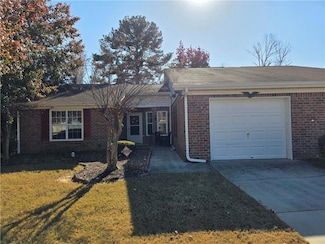 235 Monmouth Dr, Fayetteville, GA 30214