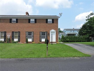 4243 Mohican Dr, Schnecksville, PA 18078
