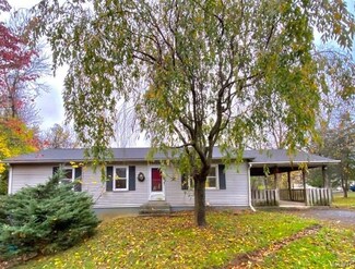 2007 Springtown Hill Rd, Hellertown, PA 18055