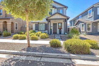 2039 W Desert Hollow Dr, Phoenix, AZ 85085