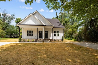 115 North St Unit B, Portland, TN 37148