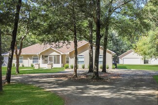 4454 Lyons Place, Holt, FL 32564